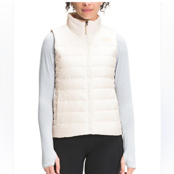 NWOT The North Face White Aconcagua Down Vest M - Picture 2 of 7